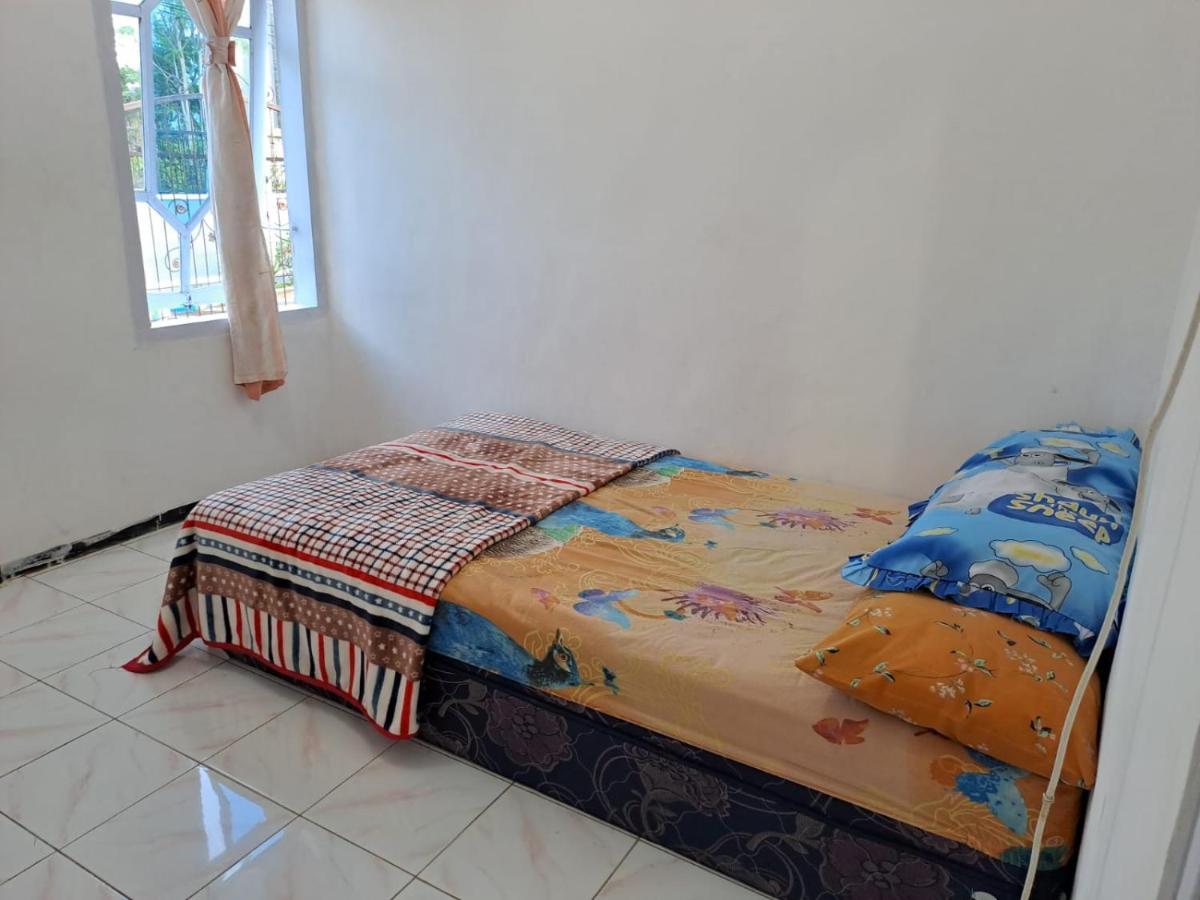 Indo Homestay Malang Eksteriør billede