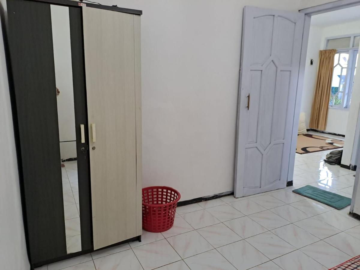 Indo Homestay Malang Eksteriør billede