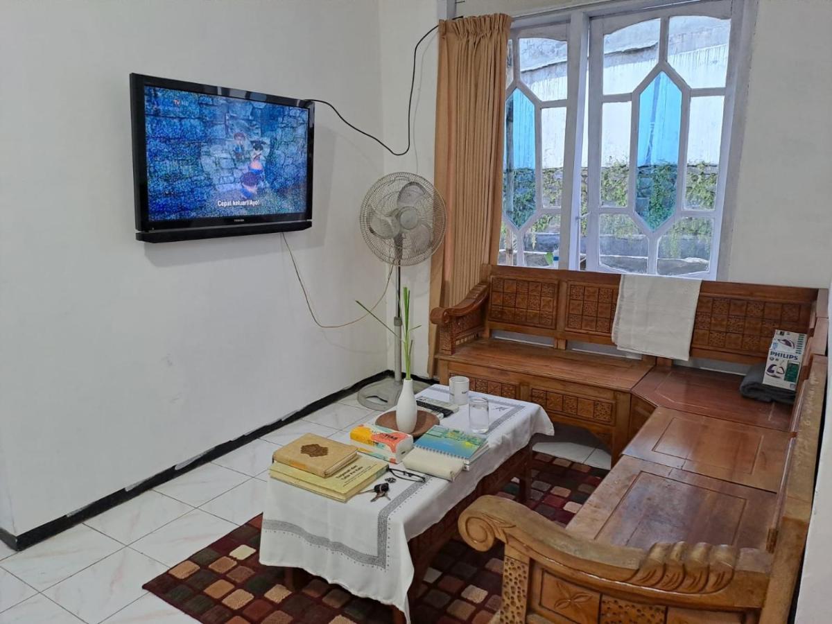 Indo Homestay Malang Eksteriør billede